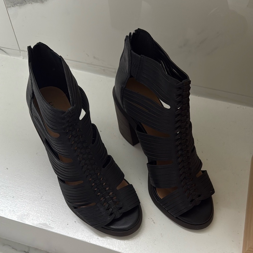 Lucky Brand Black Sandals with Strappy Design